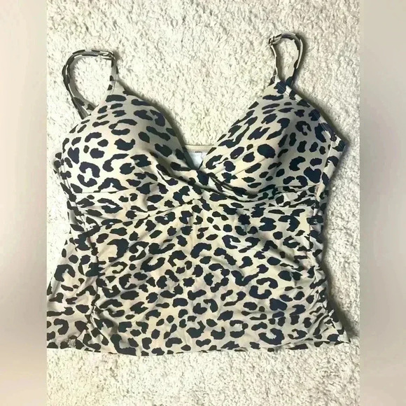 WOMENS CHEETAH ANIMAL PRINT FRESHWATER TANKINI TOP NWT XXL - Picture 1 of 8